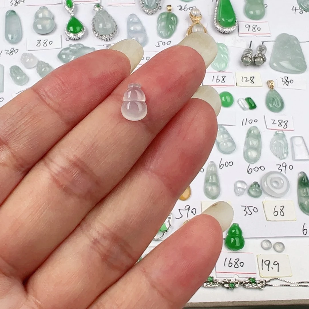 【闪购商品】翡翠颈饰未镶嵌天然翡翠A货