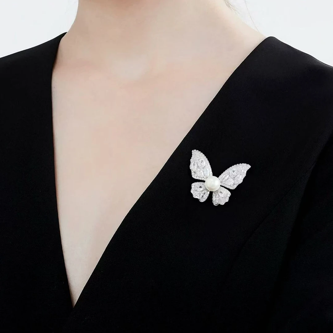 铜合金合成锆石胸针 木木（SY3623）XZ2387 爆款满镶蝴蝶胸针