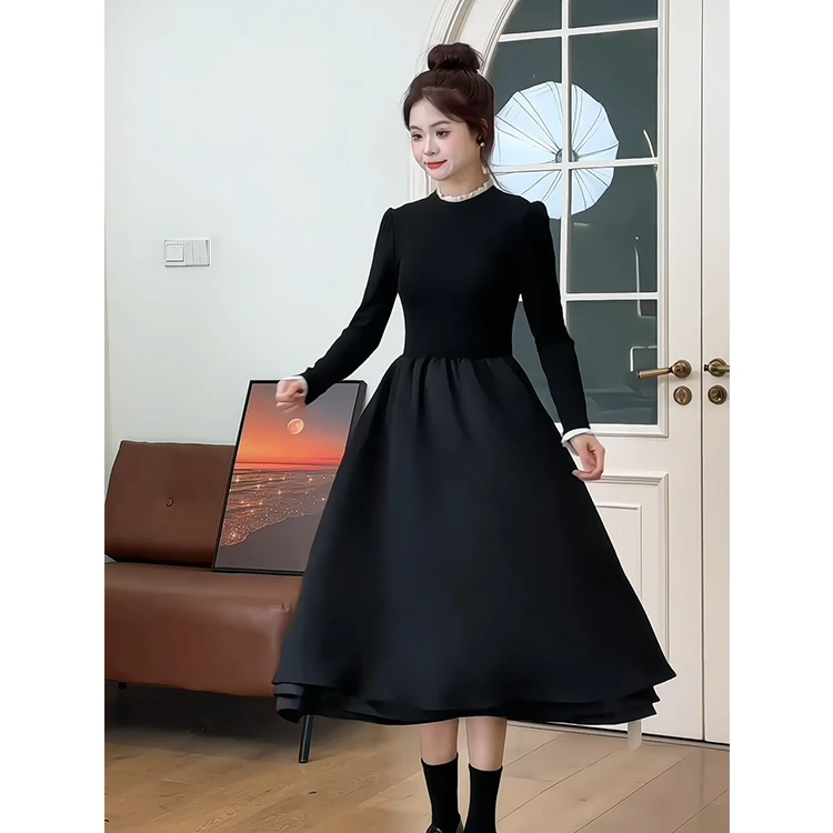 2024秋冬新款设计黑色连衣裙小黑裙收腰裙子时尚简约日常ins