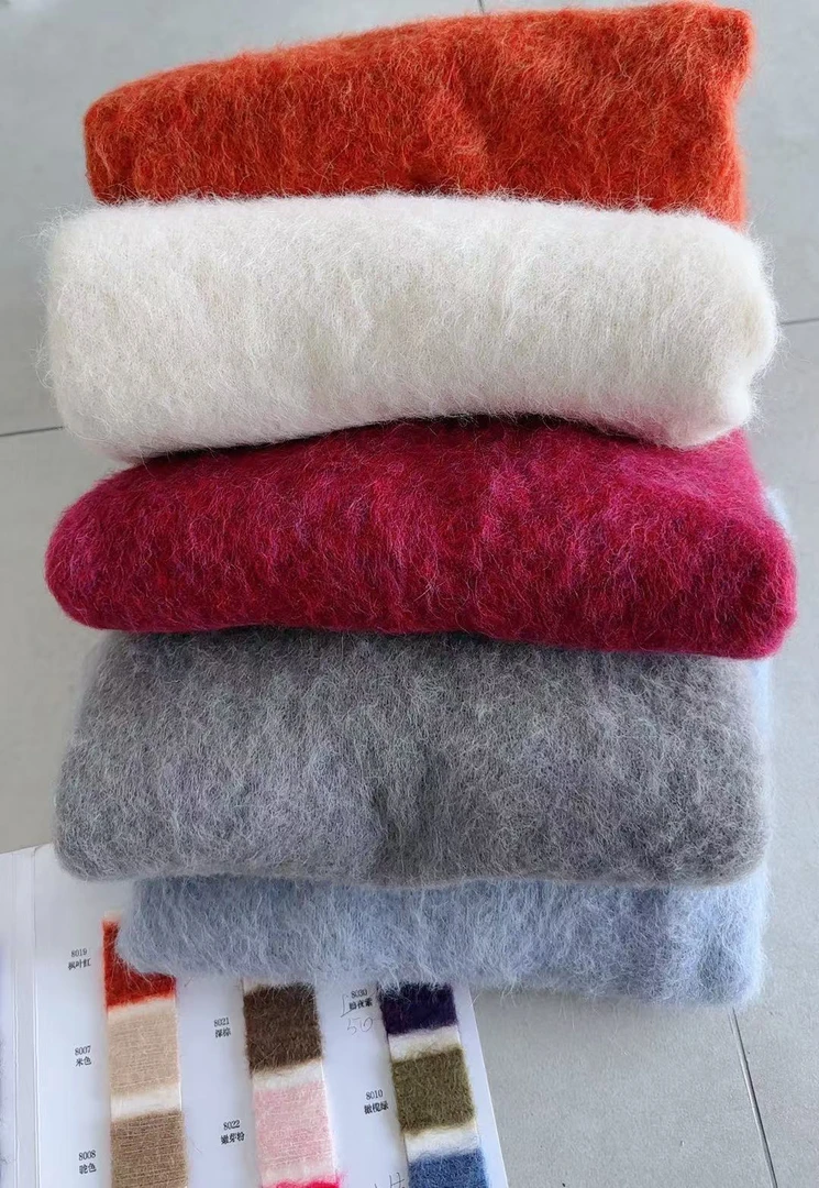 圆领套头山羊拉绒