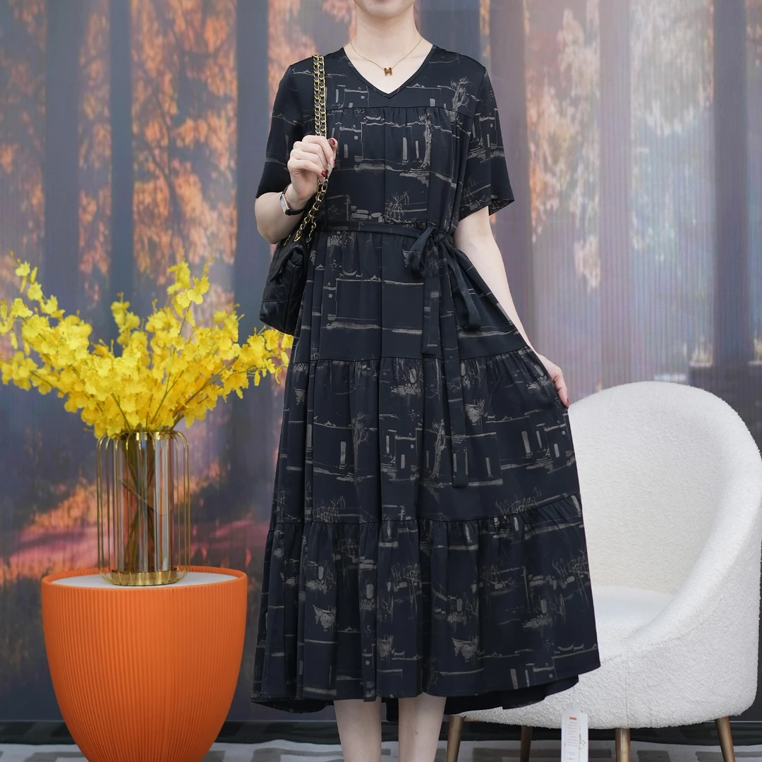 【诗千逸定制】气质显瘦时尚设计感V领a字大摆夏季大码连衣裙A0635