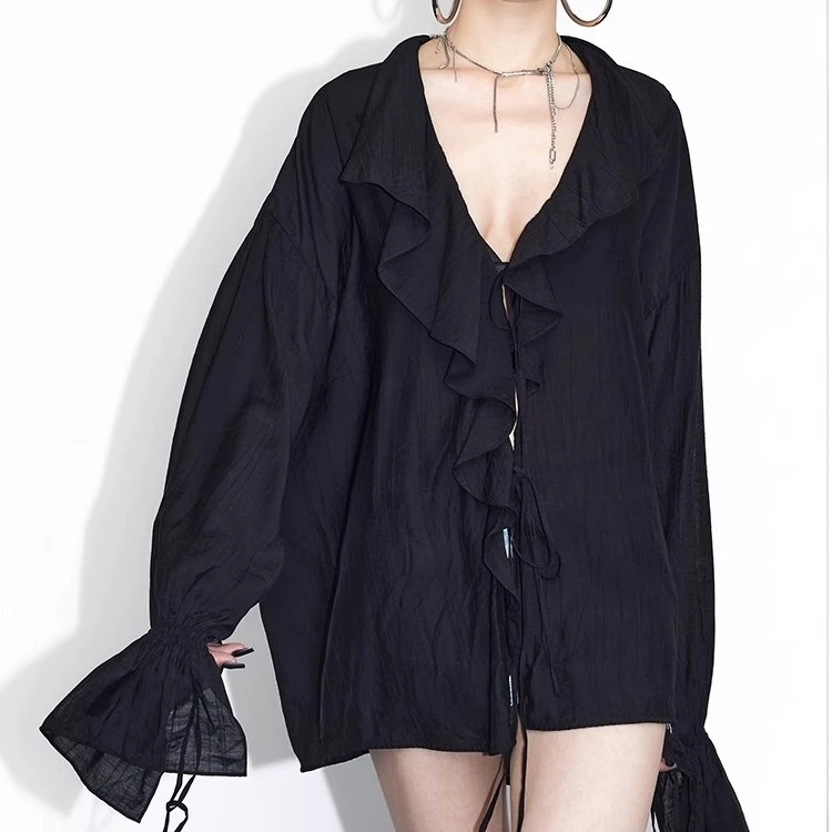 2024新款大荷叶边V领袖口系带 黑色宽松轻薄衬衫 女春设计感衬衫