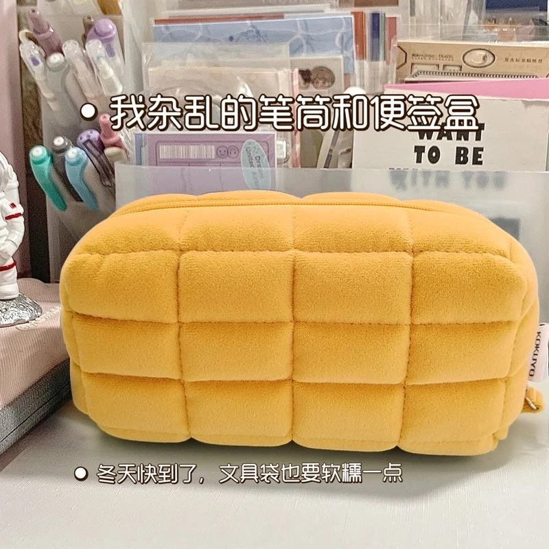 日本大容量简约学生文具袋日系卡哇伊枕枕包少女心ins