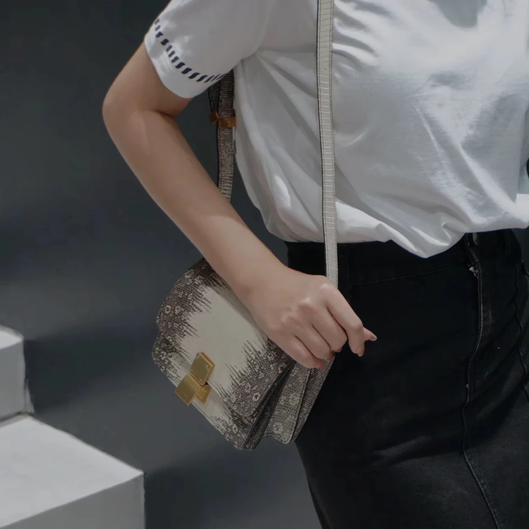 99新 Celine/思琳 小花Jerry P233287963 BOX 小号 斜挎包