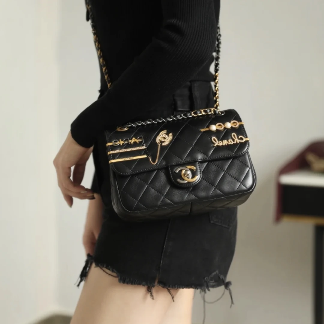 99新 Chanel/香奈儿 小花Jerry P203748138 22C CF 口盖包 21cm