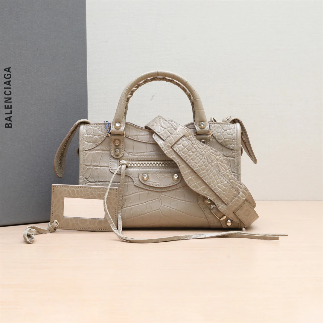 99新 Balenciaga/巴黎世家 小花Jerry P234245176 CITY机车包小号