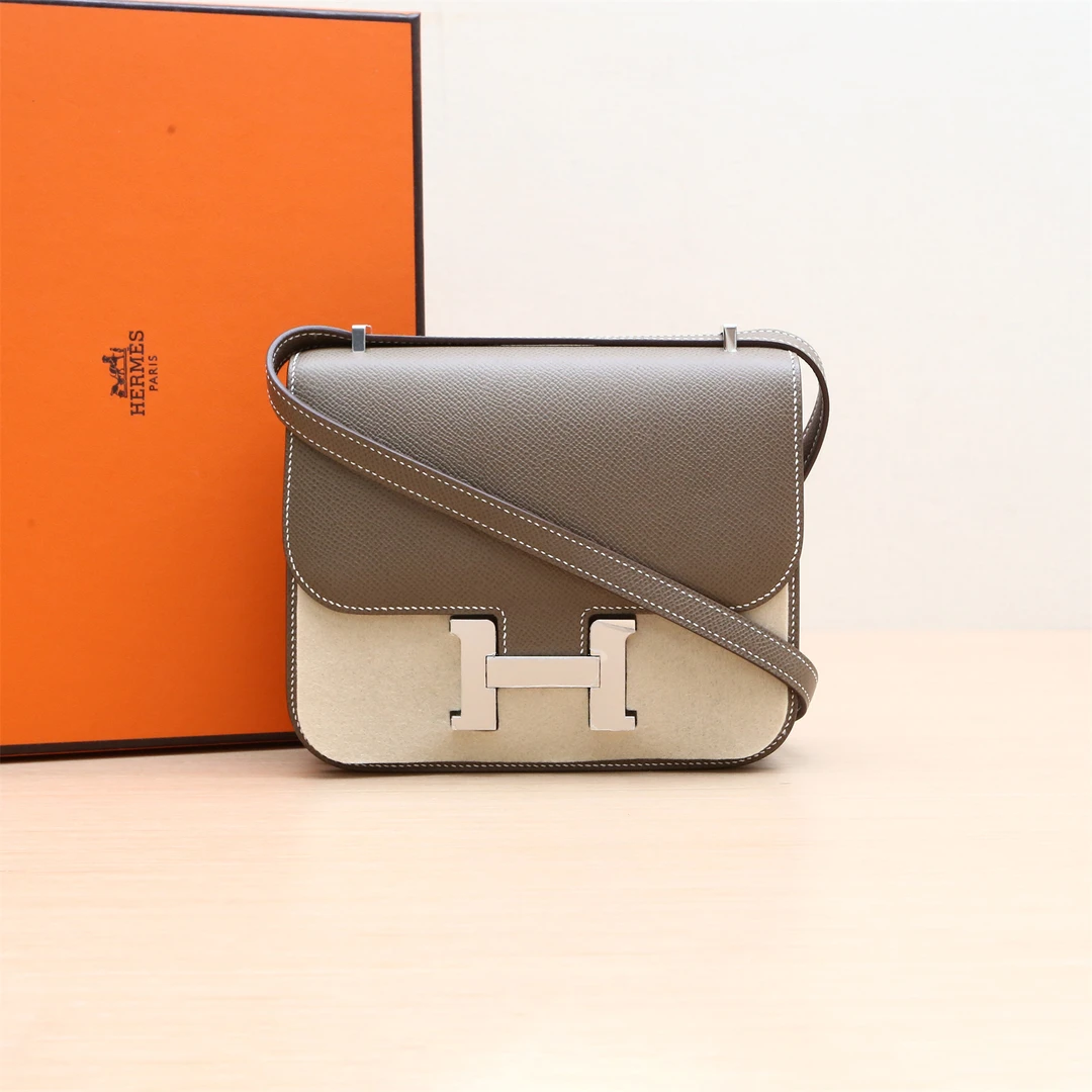 99新 Hermes/爱马仕 小花Jerry P224622035 康康 19大象灰U刻银扣