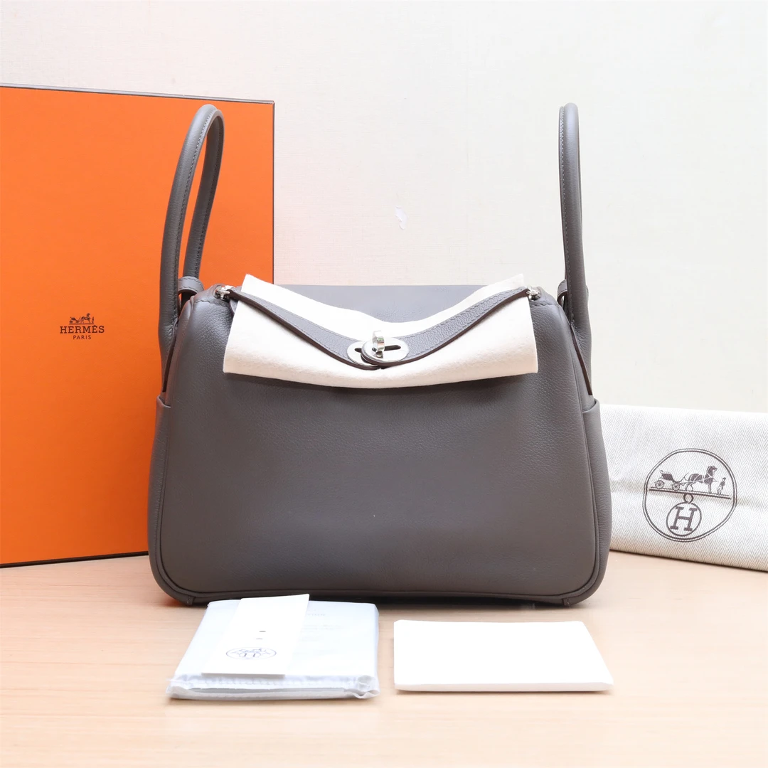 95新 Hermes/爱马仕 小花璐璐P234968323 Lindy 26 锡器灰 Z刻 包