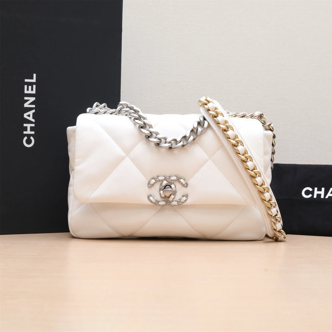 99新 Chanel/香奈儿 小花Jerry P224933598 19BAG 口盖包小号白色