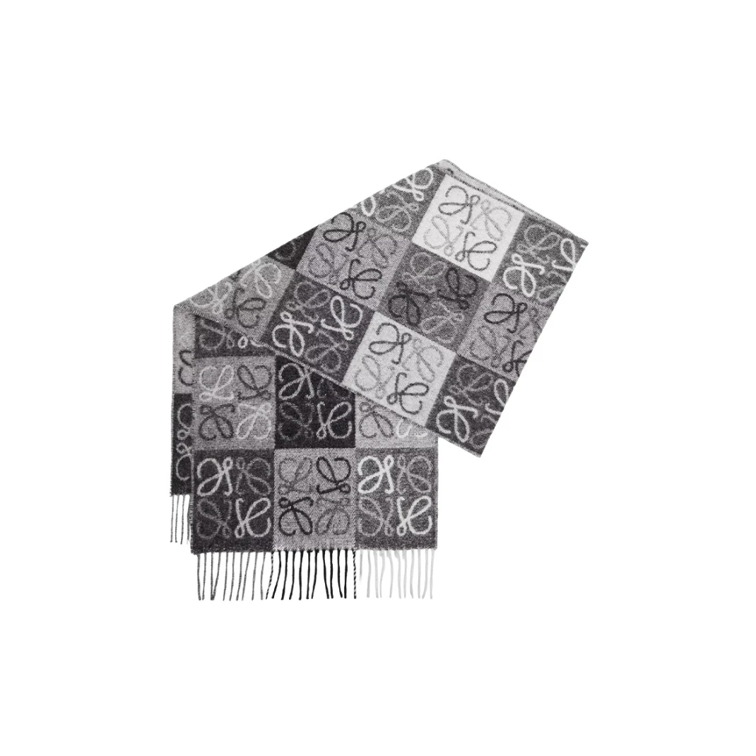 全新未使用 LOEWE/罗意威 小花璐璐 灰棋格围巾 羊毛 羊绒