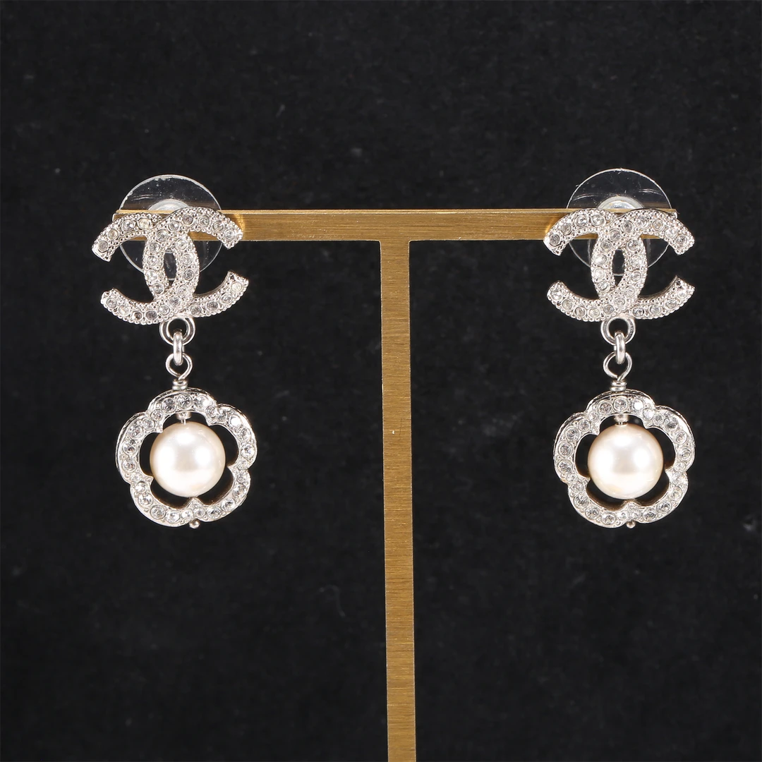 99新 Chanel/香奈儿 小花璐璐P234244077珍珠网格耳环 合金