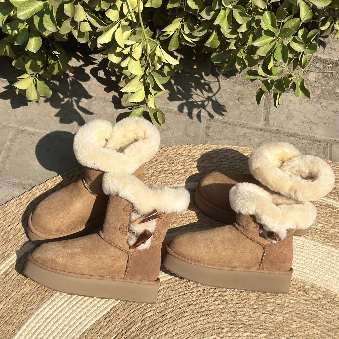 【皮毛一体】厚底牛角扣款式羊皮毛一体冬季时尚保暖女士雪地靴真毛