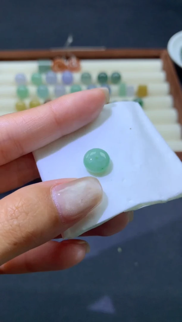 【闪购商品】定制翡翠未镶嵌珠13