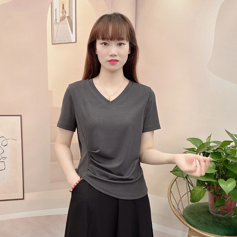 律动莫兰迪短袖T恤女夏季2024新款设计感V领百搭洋气上衣显瘦遮肉
