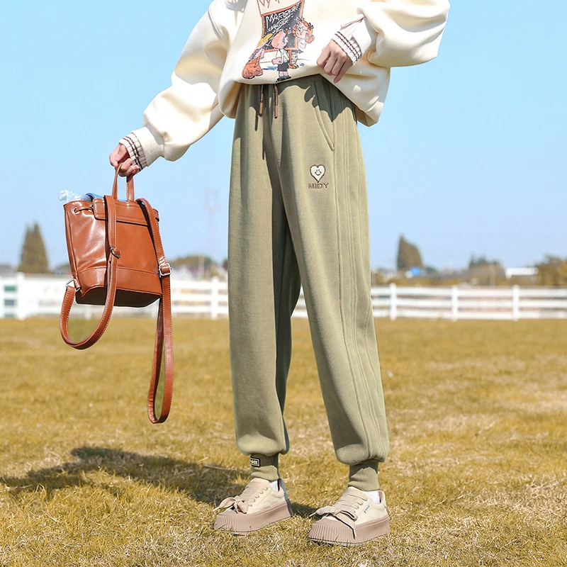 女童加绒裤子秋冬2023新款儿童冬季休闲运动裤女大童加厚冬装卫裤