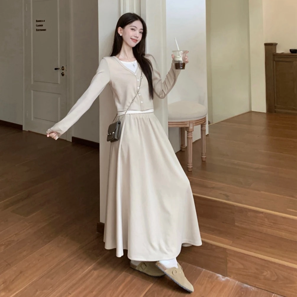 #8107秋冬法式假两件拼接设计感正肩t恤半身裙套装修身显瘦两件套