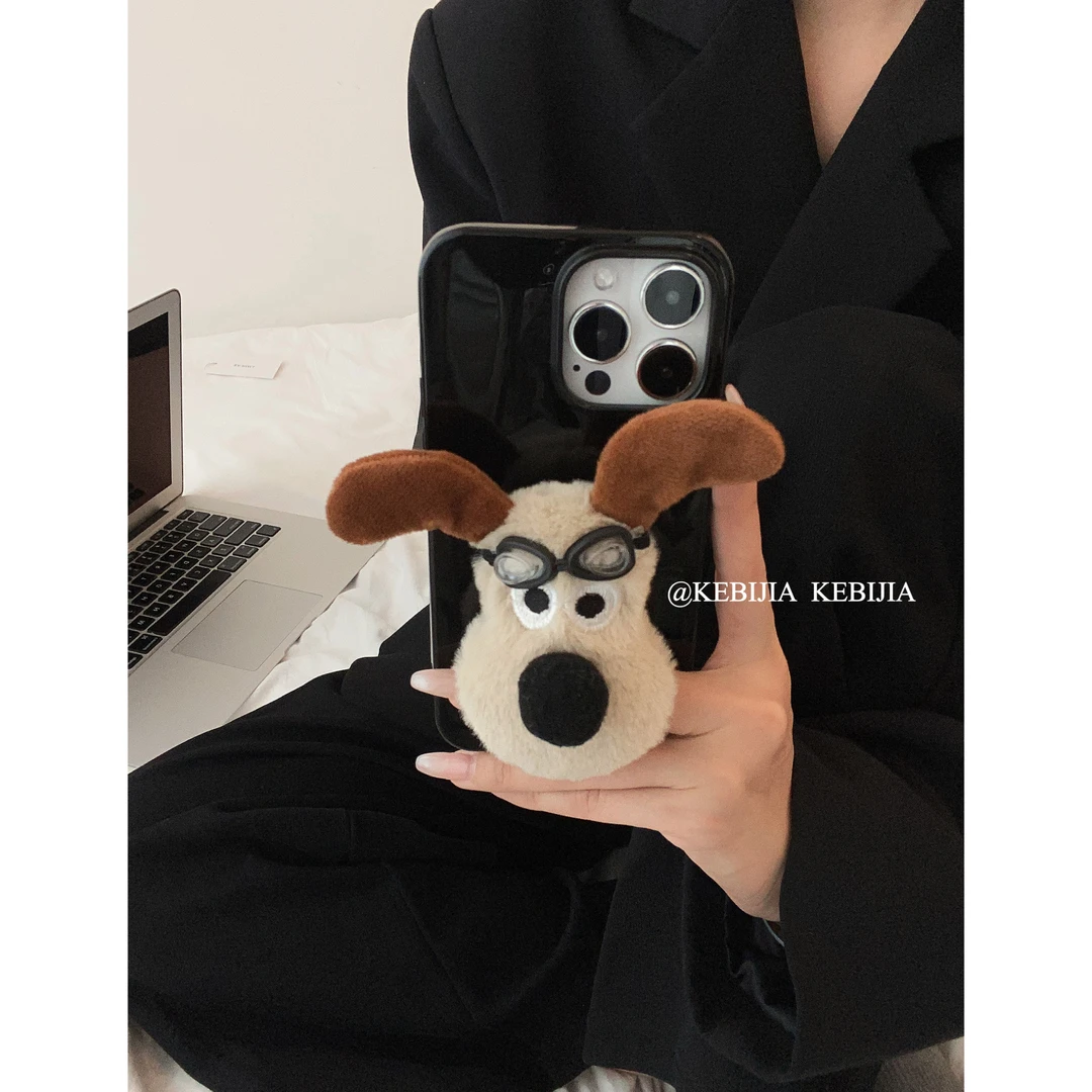 毛绒掌门狗支架软壳防摔适用于苹果14promax/15/13/12p11手机壳
