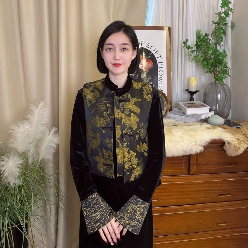 2024春季新款女新中式国风盘扣马甲外套气质内搭上衣丝绒半身裙子