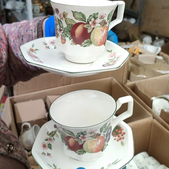 摆件陶瓷盘子碗啥都有