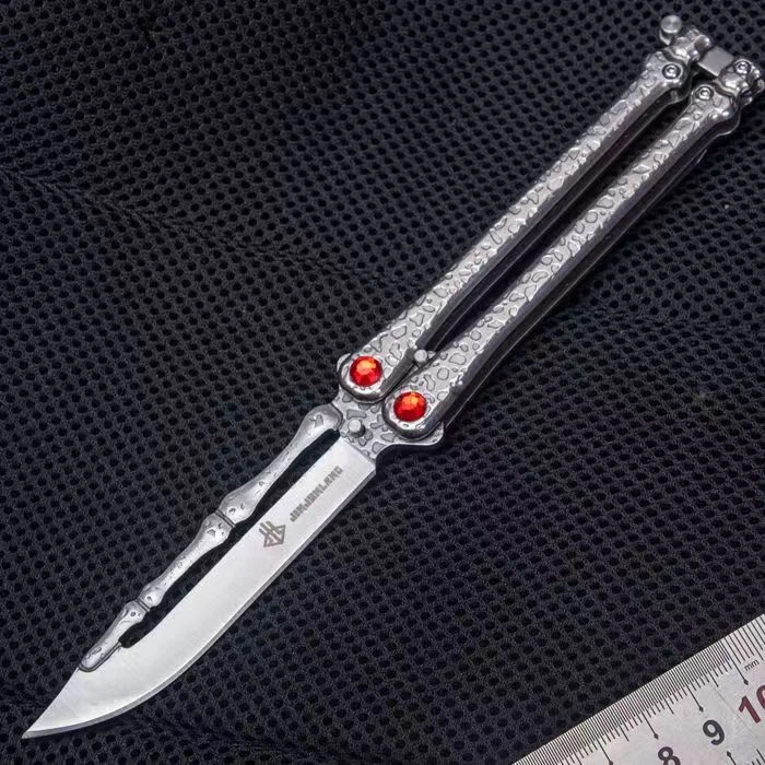 新款骷髅头钢蝴蝶工具初学者新手练习蝴蝶折叠花式甩手炫酷未开刃