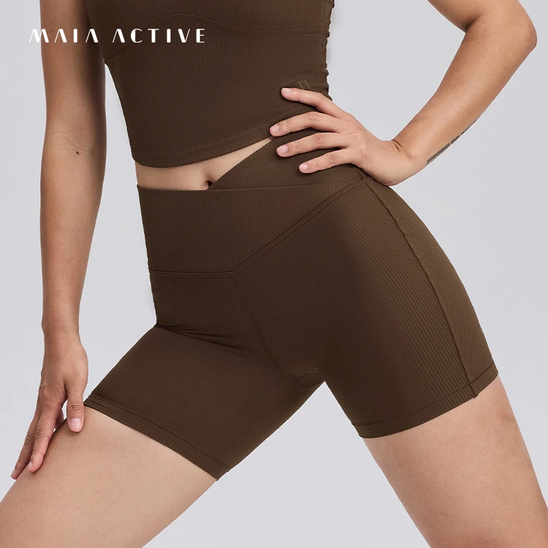 MAIAACTIVE罗纹肌理V腰收腹3分高腰日常休闲运动骑行裤 242SH010