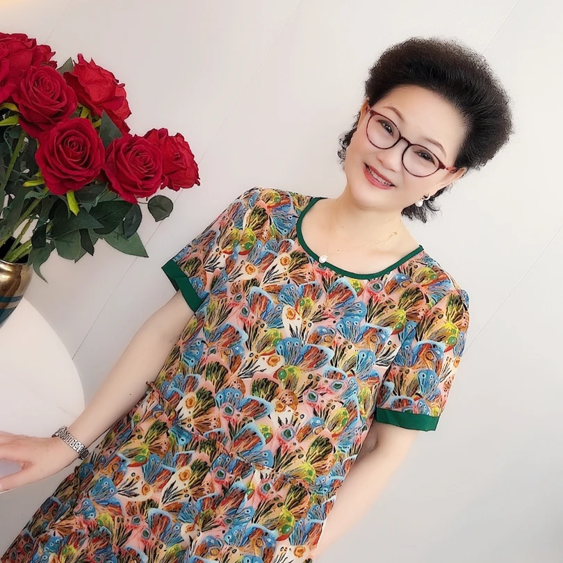 清唐姐优选2024妈妈装气质百搭显瘦连衣裙中长款圆领蝴蝶花a002