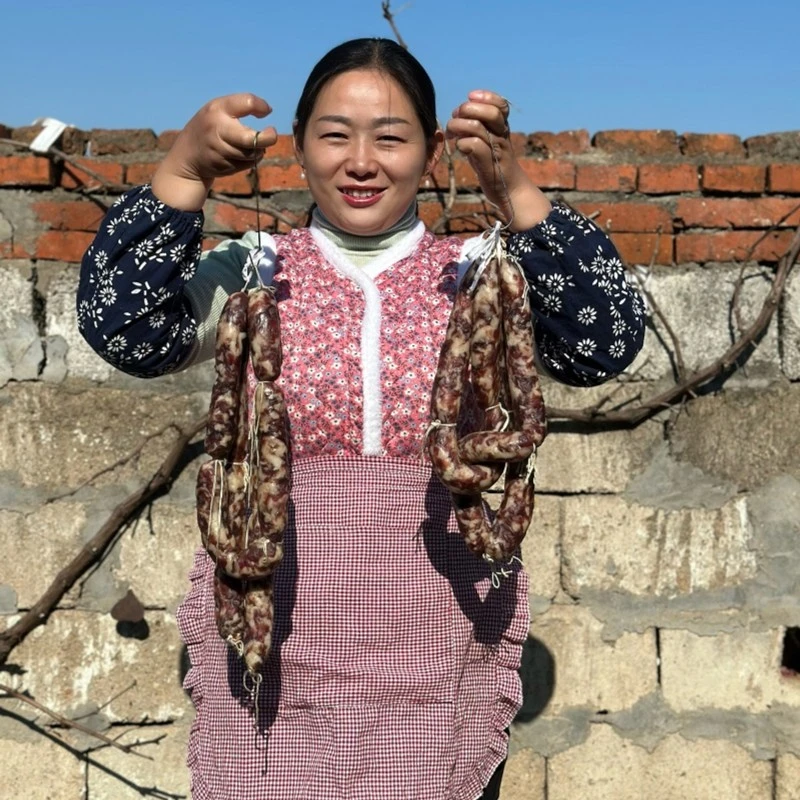 小二妞亲手腌制香肠原味农村土猪肉