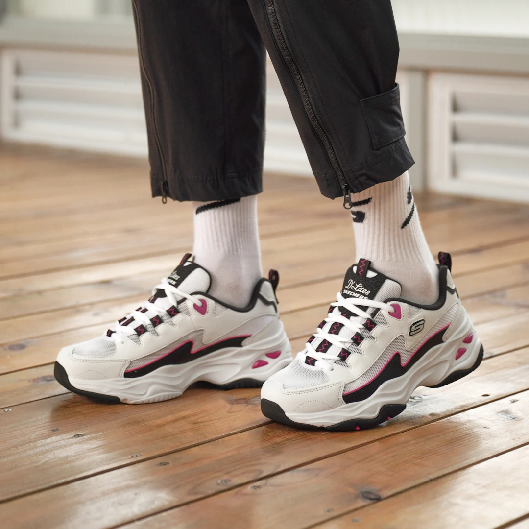 （b140）Skechers斯凯奇女款舒适潮鞋透气时尚百搭运动鞋896024-WBK