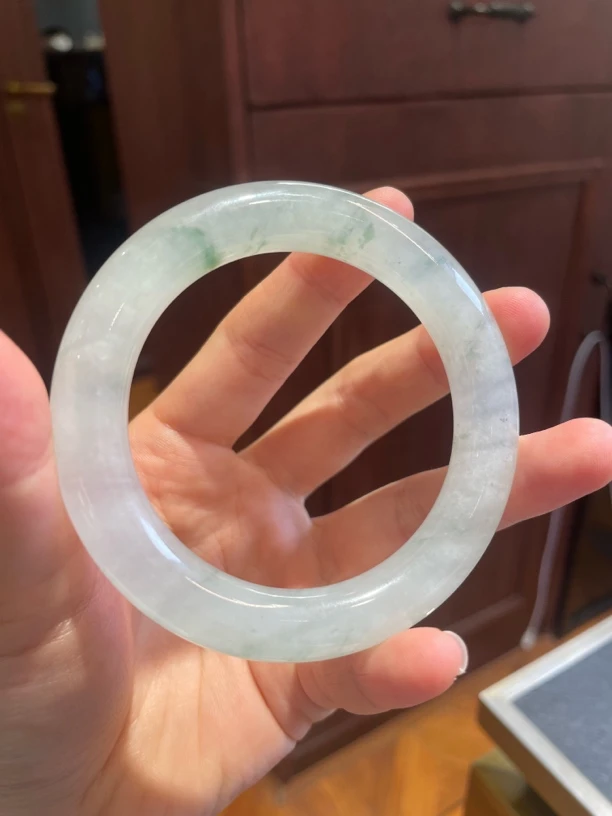 缅甸翡翠a货圆条冰飘花小胖圆55.3mm翡翠手镯