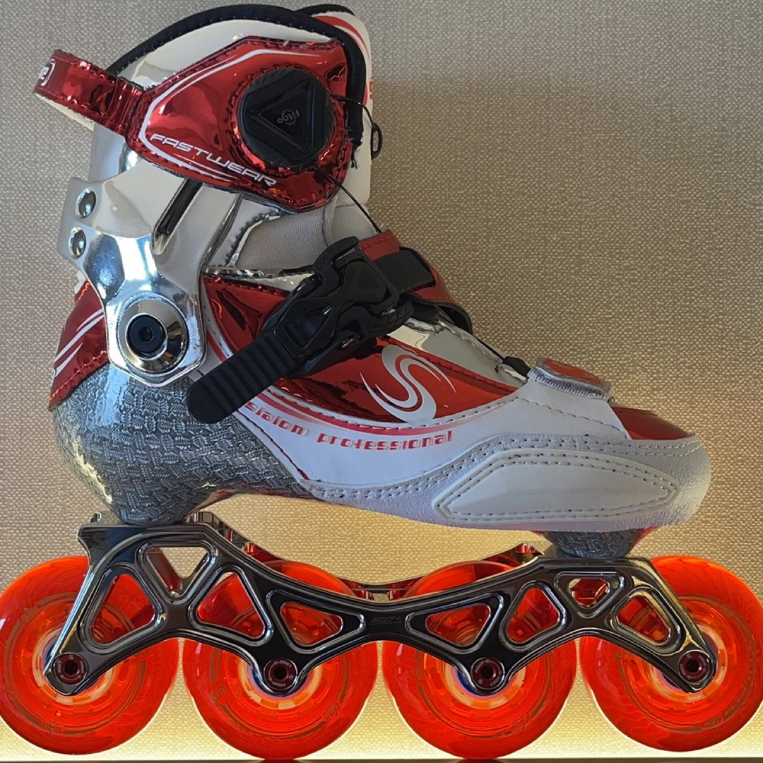 赛伽_C5狂潮 旋钮扣碳纤轮滑鞋 专业刷街方便穿脱轮滑鞋 花式