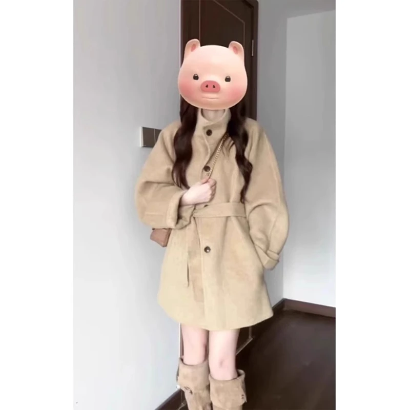 卡其色赫本风毛呢外套女秋冬高级感韩版时尚立领宽松收腰呢子大衣