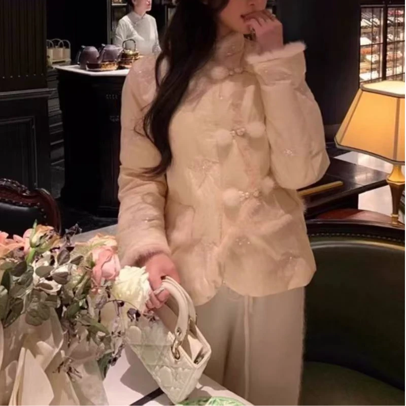 刺绣白鸭绒羽绒服女冬新中式国风外套毛球闪闪小香风2024水貂毛