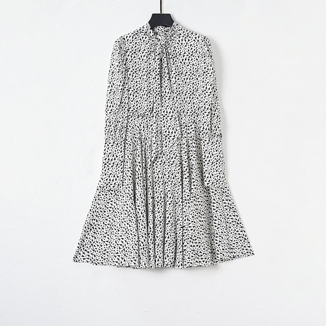 法式波点收腰显瘦长袖连衣裙 YS056