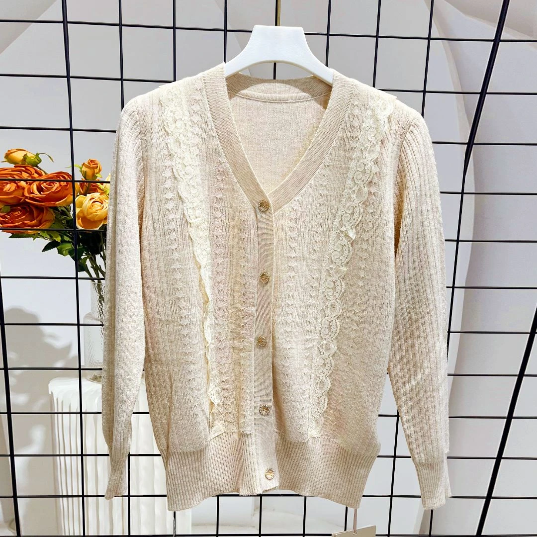 【秋季新款】C5528米色小香风休闲气质百搭V领拼接花边套头针织衫