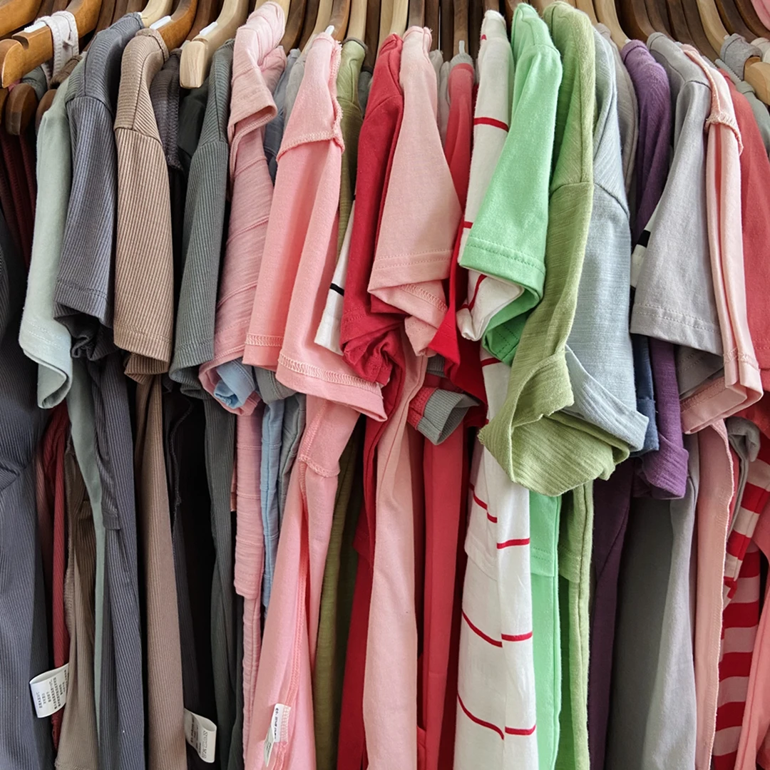 随机款上衣或者裤子