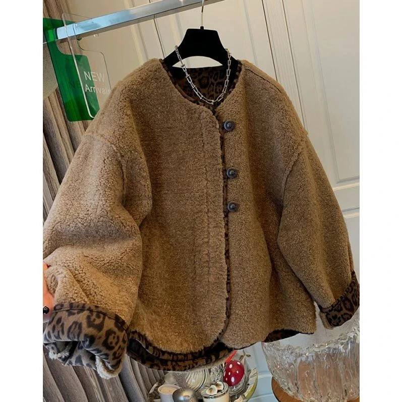 毛绒厚外套女秋冬爆款2025新款休闲百搭豹纹内里外衣时髦上档次潮