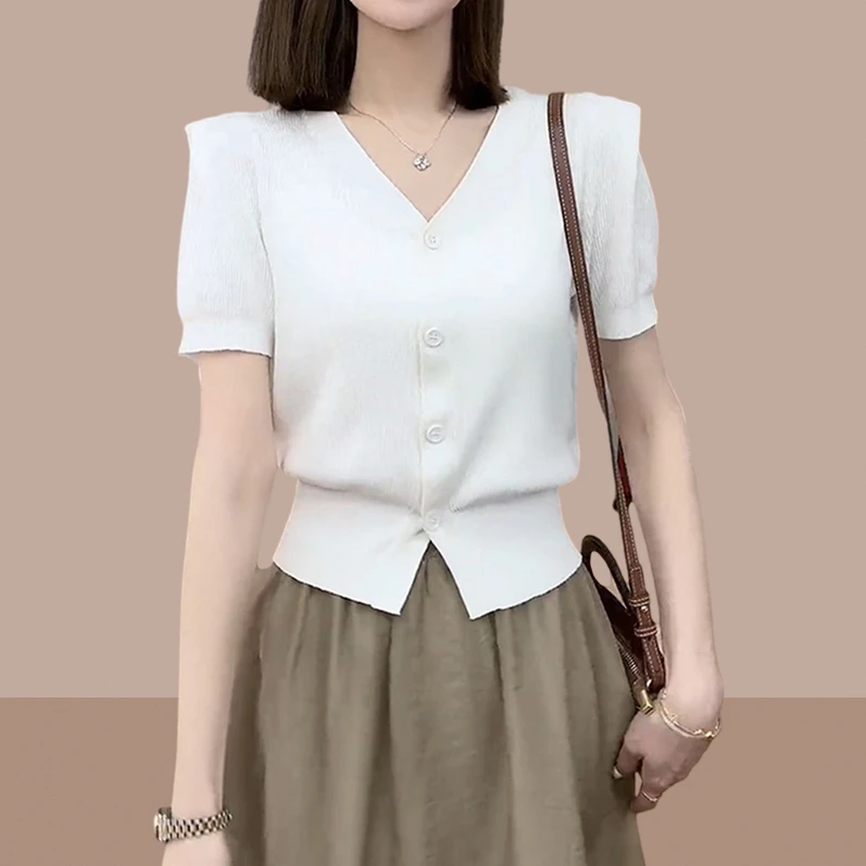 正肩短袖t恤女爆款2025夏季新款高级感短款上衣洋气时髦宽松V领衫