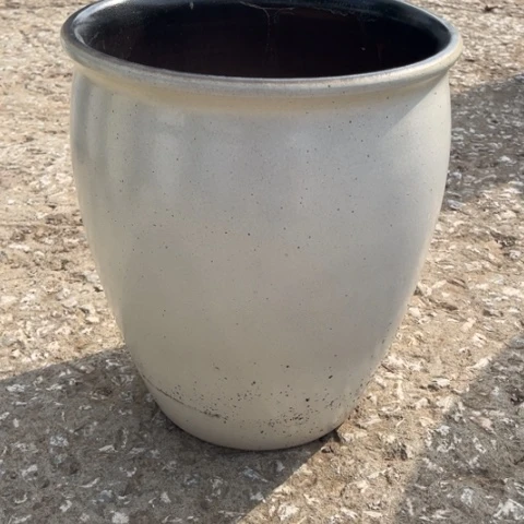 红陶20CM以下口27高34瑕疵