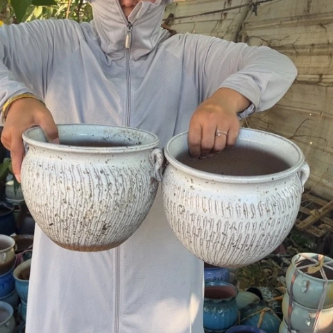 红陶20CM以下口20高16瑕疵