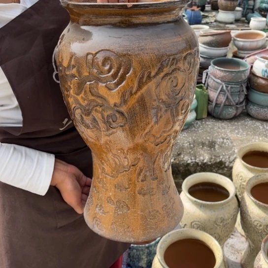 红陶20CM以下口21高44瑕疵