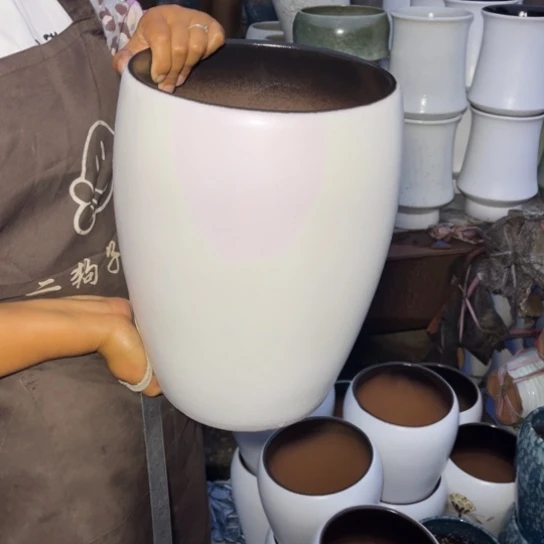 红陶20CM以下口22高33