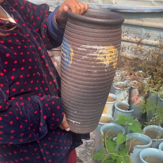 红陶20CM以下口16高40瑕疵