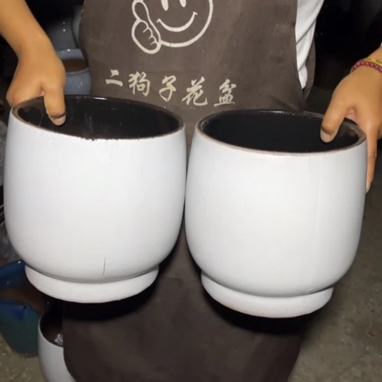 红陶20CM以下口19高21瑕疵