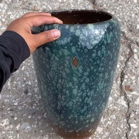 红陶20CM以下口15高33瑕疵