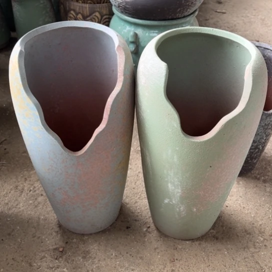 红陶20CM以下口10高30瑕疵