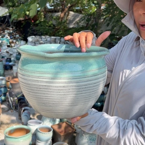 红陶20CM以下口26高19瑕疵