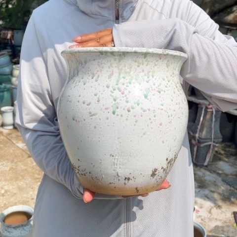 红陶20CM以下口20高24瑕疵