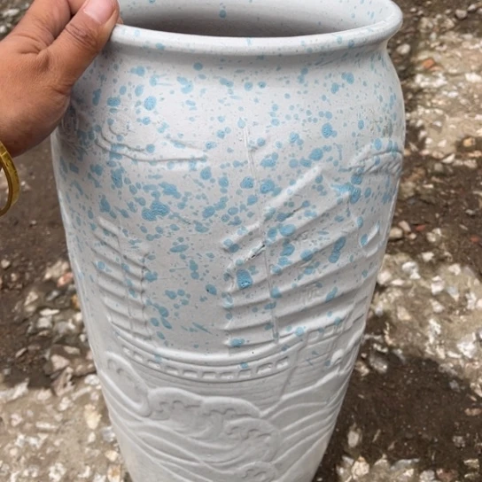 红陶20CM以下口20高41瑕疵底裂