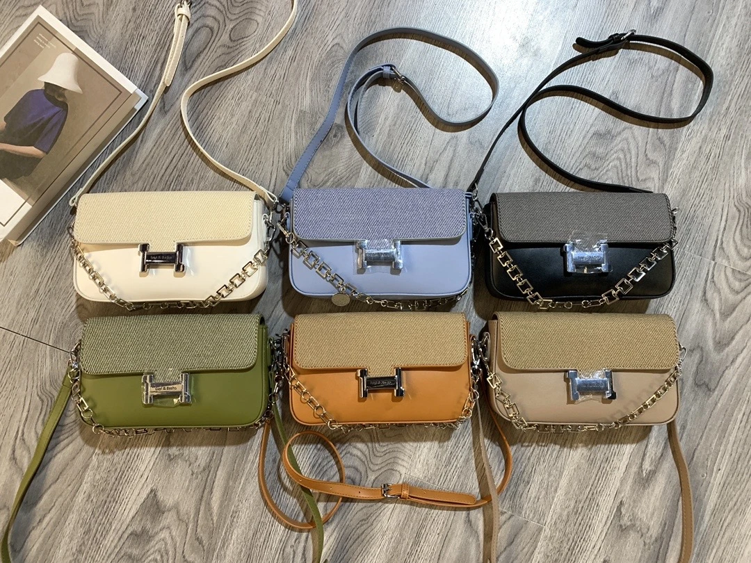 撤柜时尚女包清仓处理！