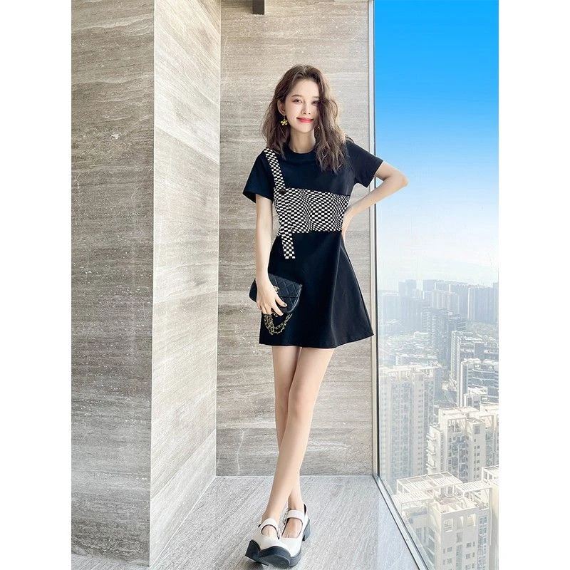 休闲小个子连衣裙女装2024年新款夏季法式气质高级感收腰显瘦裙子